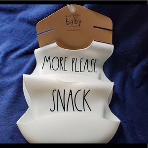 Rea Dunn Silicone bibs 2 NEW
